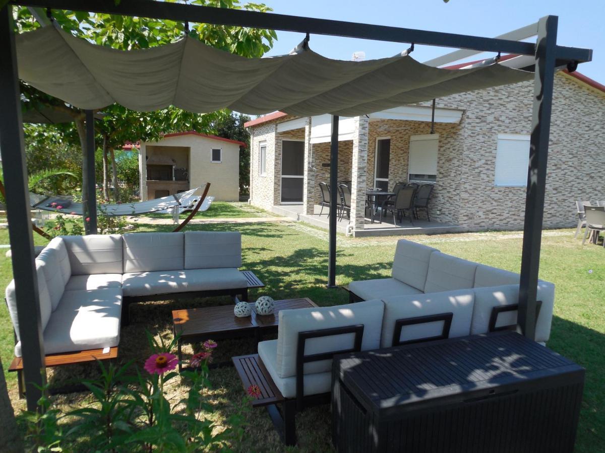 Costa Petra - Luxury Seaside Cottage With Garden - Vacation House For Families In Greece Néa Meságkala Εξωτερικό φωτογραφία