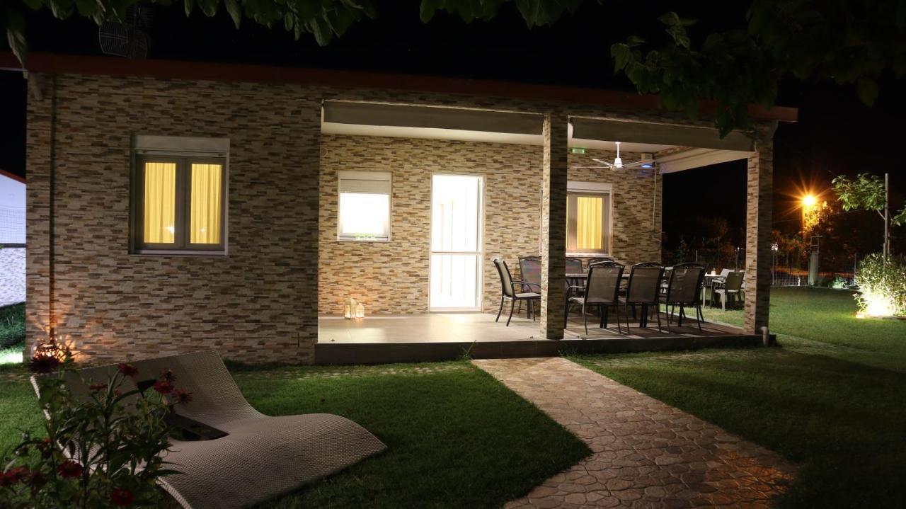 Costa Petra - Luxury Seaside Cottage With Garden - Vacation House For Families In Greece Néa Meságkala Εξωτερικό φωτογραφία