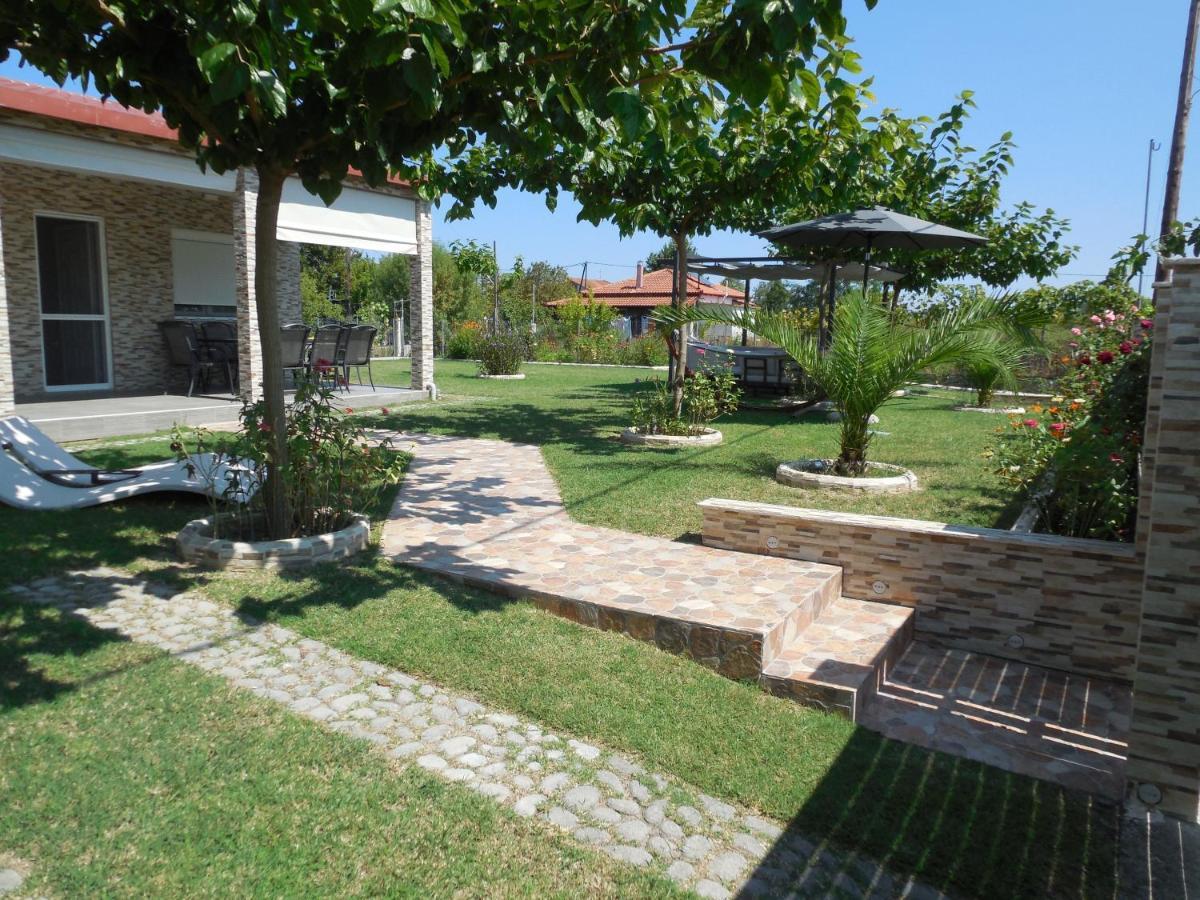 Costa Petra - Luxury Seaside Cottage With Garden - Vacation House For Families In Greece Néa Meságkala Εξωτερικό φωτογραφία