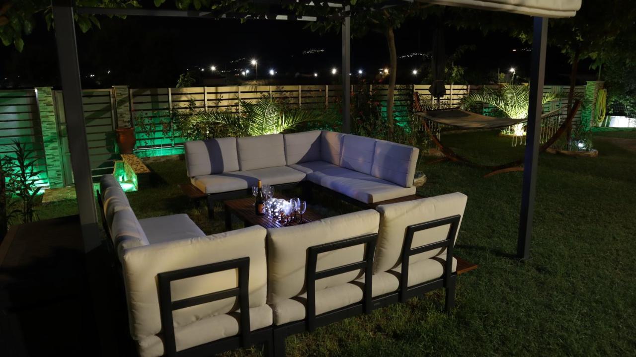 Costa Petra - Luxury Seaside Cottage With Garden - Vacation House For Families In Greece Néa Meságkala Εξωτερικό φωτογραφία