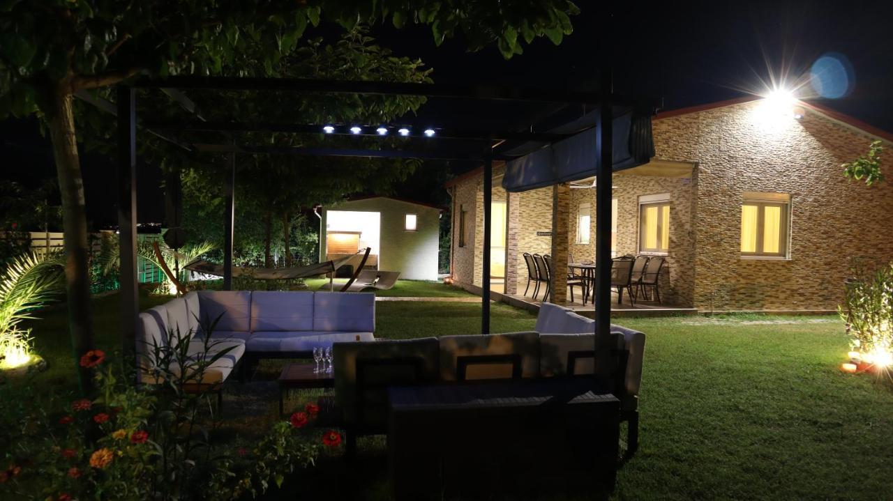 Costa Petra - Luxury Seaside Cottage With Garden - Vacation House For Families In Greece Néa Meságkala Εξωτερικό φωτογραφία