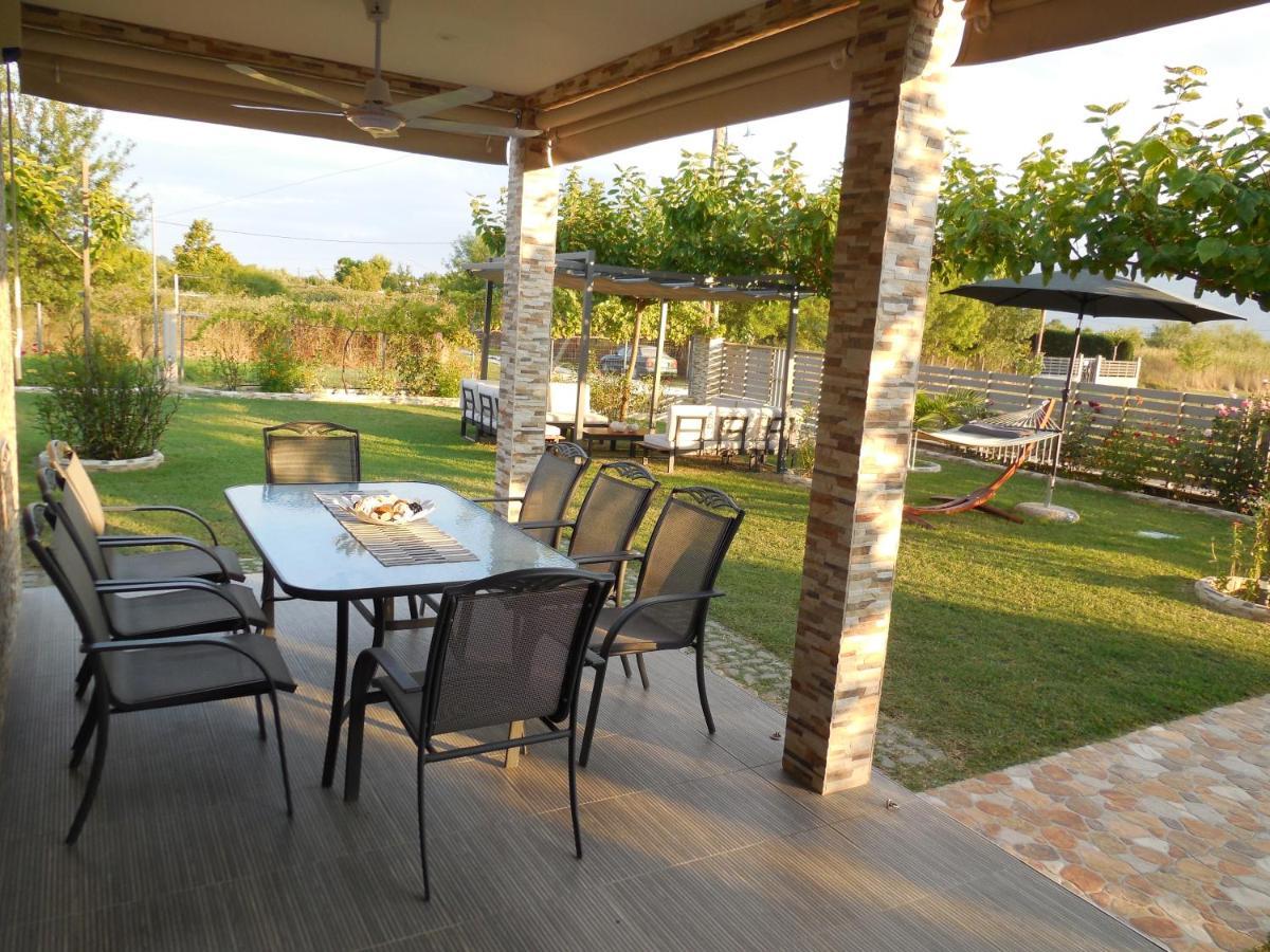 Costa Petra - Luxury Seaside Cottage With Garden - Vacation House For Families In Greece Néa Meságkala Εξωτερικό φωτογραφία