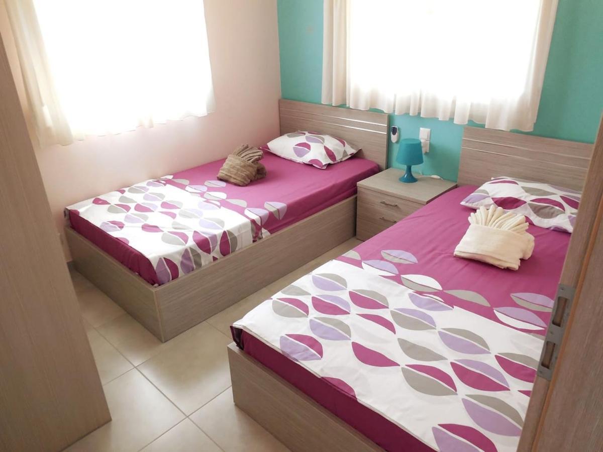 Costa Petra - Luxury Seaside Cottage With Garden - Vacation House For Families In Greece Néa Meságkala Εξωτερικό φωτογραφία